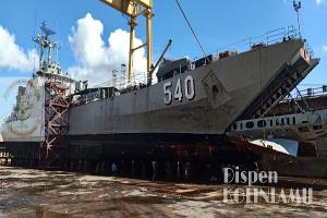 Optimalkan Operasi, KRI Teluk Lampung 540 Laksanakan Docking