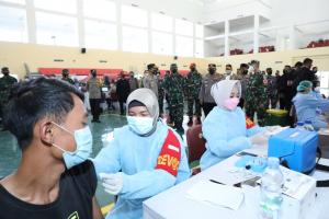 Panglima TNI :Percepat Vaksinasi di Banten, TNI-Polri Bantu Tenaga Kesehatan