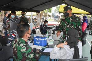 Antusiasme Warga Tarumajaya Meningkat Hari Kedua Serbuan Vaksinasi Maritim Kolinlamil TNI AL
