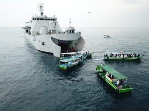 Serbuan Vaksin Maritim TNI AL Serbu 3 Pulau Kepulauan Seribu
