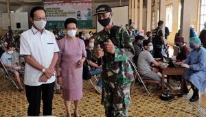 GKR Indonesia Gelar Vaksinasi dan Pembagian Paket Sembako