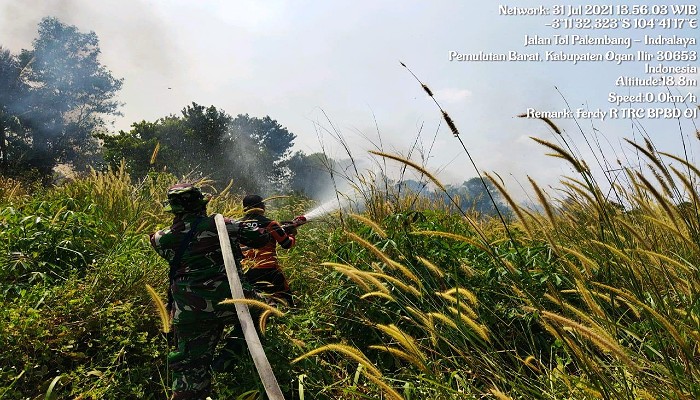 Lahan 5 Hektar di Kabupaten Ogan Ilir Terbakar, Satgas Gabungan Lakukan Pemadaman