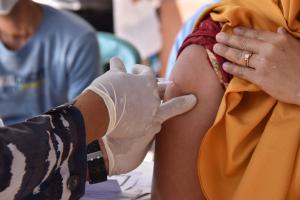 TNI AL Berhasil Capai Target 2000 Dosis Pertama Vaksinasi Masyarakat Pesisir Subang