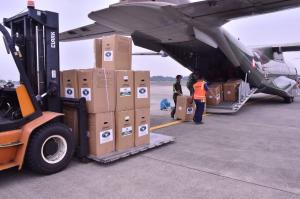 Panglima TNI Kembali Perintahkan TNI AU Kerahkan CN 295 Untuk Kirim Bantuan Kemanusiaan ke Sumatera