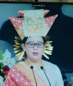 Ketua DPR RI Puan Maharani Kenakan Pakaian Adat Tingkuluak Balenggek Lintau Kabupaten Tanahdatar