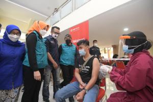 Kejar Target Herd Immunity, CIMB Niaga Finance Kembali Gelar Vaksinasi Massal di Bandung
