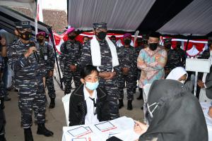 Korps Marinir TNI AL Sasar Wilayah Pondok Pesantren Untuk di Vaksin