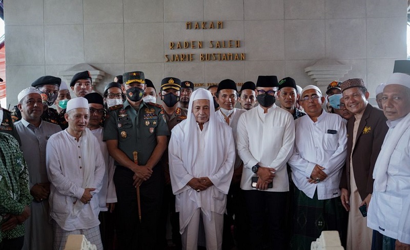 Habib Luthfi Resmikan Joglo Makam Raden Saleh di Kota Bogor