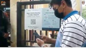 Cegah Covid, Polres Bogor Wajibkan QR Code Aplikasi Peduli Lindungi