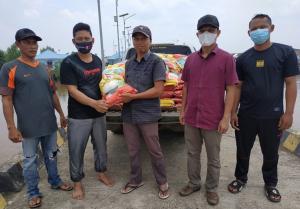 PT MAI Kembali Serahkan Bansos untuk Warga Terdampak Covid-19 di Tiga Desa