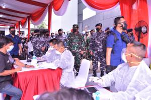 Panglima TNI Tinjau Serbuan Vaksinasi Covid-19 di Mako Pushidrosal