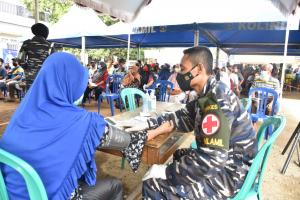 Kolinlamil TNI AL Capai 2500 Dosis Serbuan Vaksin Maritim di Dua Desa Kabupaten Subang