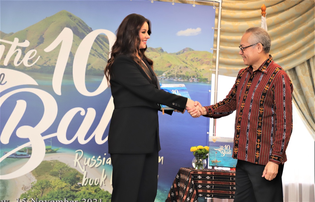 Miss Universe Rusia Promosikan Destinasi Pariwisata the 10 New Bali