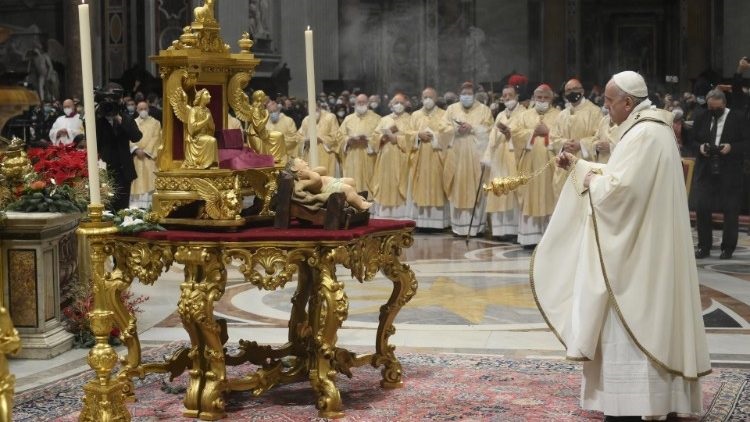 Paus di Malam Natal: Yesus Tunjukkan Jalan dari Hal Kecil Menuju Besar