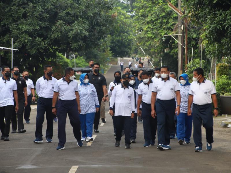 Wapres RI Maruf Amin Olahraga Bersama di Seskoal