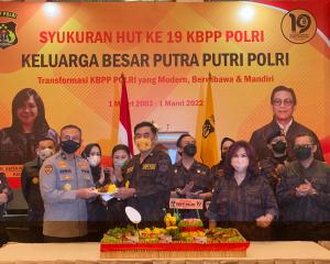 Peringati HUT ke-19 KBPP Polri, Ziarah ke TMP Kalibata dan Syukuran Potong Tumpeng Serentak se-Indonesia