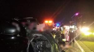 BREAKING NEWS! Dua Tewas, Mobil Personel Grup Musik Debu Kecelakaan