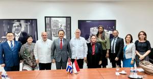Konsultasi Bilateral Indonesia-Kuba Hasilkan Penandatanganan Perjanjian Bebas Visa untuk Paspor Diplomatik dan Dinas