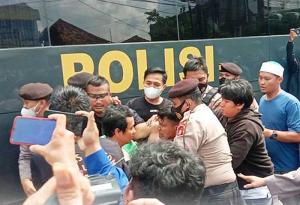 Di Lampung, Penangkapan Dua Tokoh Khilafatul Muslimin Ricuh