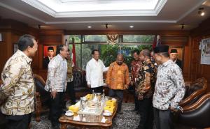 Temui Mendagri Tito, Gubernur Papua Beri Dukungan Terhadap Otsus dan Pemekaran