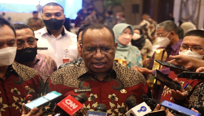 Di Uncen Papua, Wamendagri Paparkan soal Pesta Demokrasi 2024