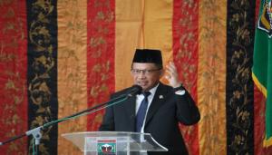 Kenakan Pakaian Kebesaran Adat Melayu, Mendagri Pimpin Upacara HUT Ke-78 Kemerdekaan RI di Kabupaten Natuna
