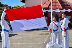KBRI Havana dan Misionaris Muda Indonesia Kibarkan Merah Putih di Jamaika