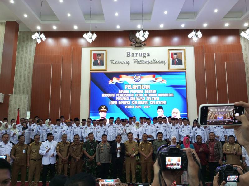 Dirjen Bina Pemdes Hadiri Pelantikan Dewan Pimpinan APDESI se-Sulawesi Selatan 2022-2027