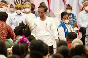 Jokowi Apresiasi PNM dan Kementerian Investasi Fasilitasi NIB Bagi Pelaku Usaha di Jayapura