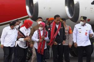 Jokowi Jadi Presiden Kedua yang datang ke Tanimbar setelah Soekarno 64 Tahun Lalu