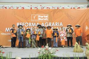 Peringati Hari Tani, Partai Buruh Berikan Penghargaan Pahlawan dan Tokoh Perjuangan Reforma Agraria