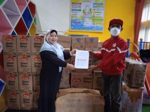 Top! SiCepat Ekspres Bantu Distribusi Donasi WIN dan IPB untuk Korban Banjir Trenggalek