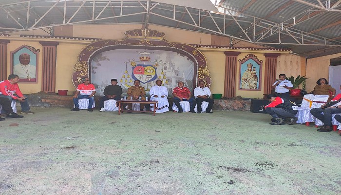  Tiba di Kabupaten Flores Timur, Komunitas Legend Riders Diterima di Gereja Katedral Renha Rosari Larantuka