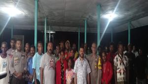Jumpa Warga Roon, Senator Filep: Masalah Pendidikan Masih Jadi Tantangan Besar di Tanah Papua