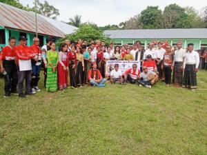 Disaksikan Anggota DPR, Para Legenda Balap Bahagia "Cambuk" Siswa SMKS Bina Mandiri