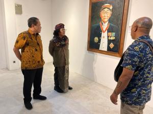 BPIP Apresiasi Pelukis Ancol Kenalkan Profil Pahlawan Nasional Dalam Pekan Wirabangsa di Pasar Seni