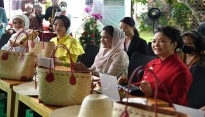 Ibu Iriana Ajak Para Pendamping Pemimpin G20 Melihat Kearifan Lokal Indonesia