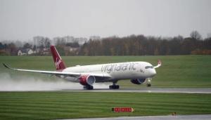 Inggris Terbang ke Qatar Dengan Pesawat Rain Bow, Simbol Dukungan Pada LGBT