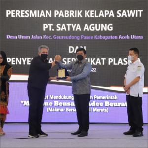 Menteri ATR/Kepala BPN Bagikan 661 Sertipikat Hasil Redistribusi Tanah kepada Warga Aceh Utara