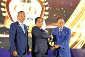 Direktur Utama PT PNM Arief Mulyadi Raih Penghargaan Award CEO Of The Year