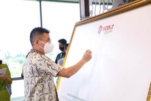 Top! SiCepat Ekspres Teken Komitmen Green Corporate Dukung Logistik Hijau