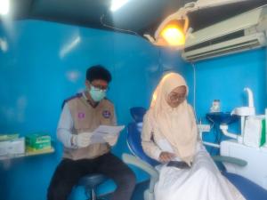 Peringati Hari Jadi PDGI, Ratusan Dokter Gigi Indonesia Bhaksos di Cianjur