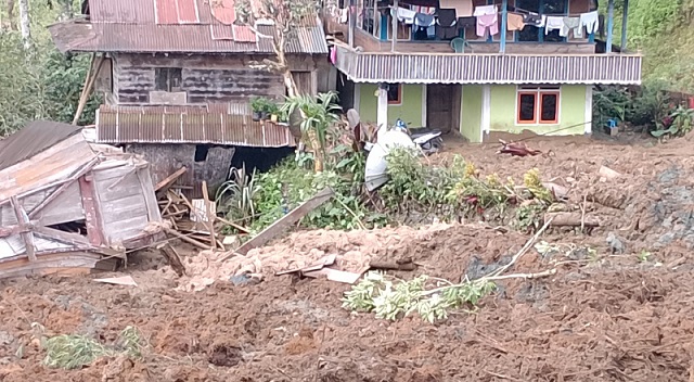  Sebanyak 155 Warga Terpaksa Mengungsi Akibat Longsor di Toraja Utara