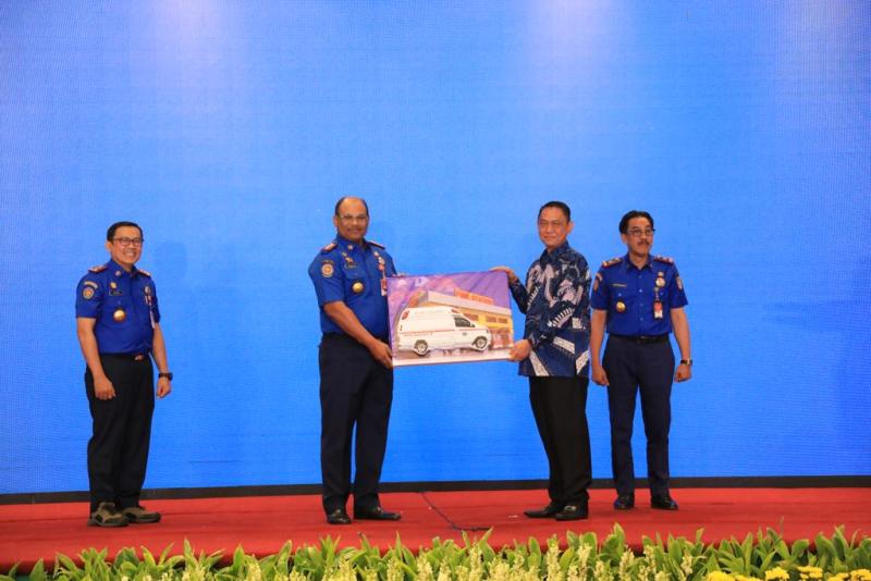 Warnai Rangkaian HUT 104 Damkar dan Penyelamatan, Kemendagri Serahkan Sejumlah Bantuan Pemerintah