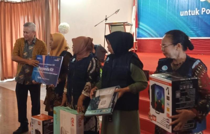 Wujudkan Peningkatan Kesehatan dan Budaya Lokal Riau, Bank Mandiri Serahkan Bantuan ke Posyandu dan Grup Rebana