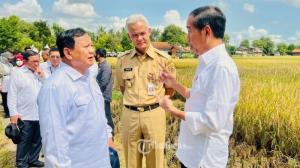 Hari Kedua di Jateng, Presiden Bagikan Bansos Hingga Sertifikat Tanah