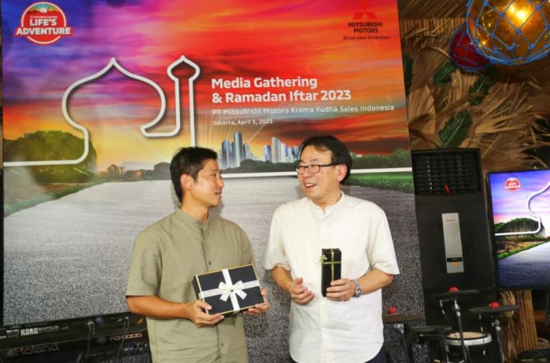 Pisah Sambut Presdir MMKSI Dari Naoya Nakamura Kepada Atsuhi Kurita di Media Gathering dan Ramadhan Iftar 2023