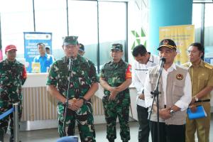 Panglima TNI: Himbau Pentingnya Keselamatan Dalam Penyeberangan Mudik Lebaran, ABK Wajib Sosialisasi di Kapal