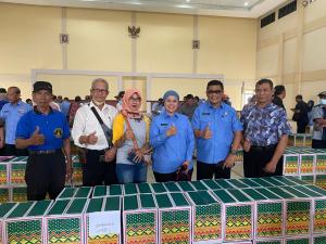 Purnawirawan Angkatan Laut Surabaya Terima Paket Lebaran
