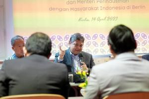 Bertemu Masyarakat Indonesia di Jerman, Menko Airlangga Tekankan Pentingnya Peran Diaspora dalam Pembangunan di Indonesia